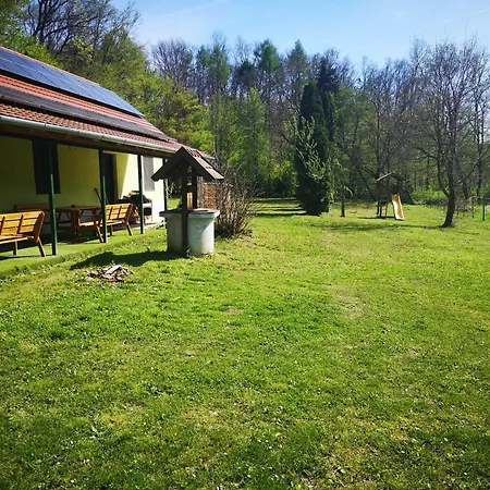 Garamszegi Szajki Vendeghaz * Hosszupereszteg